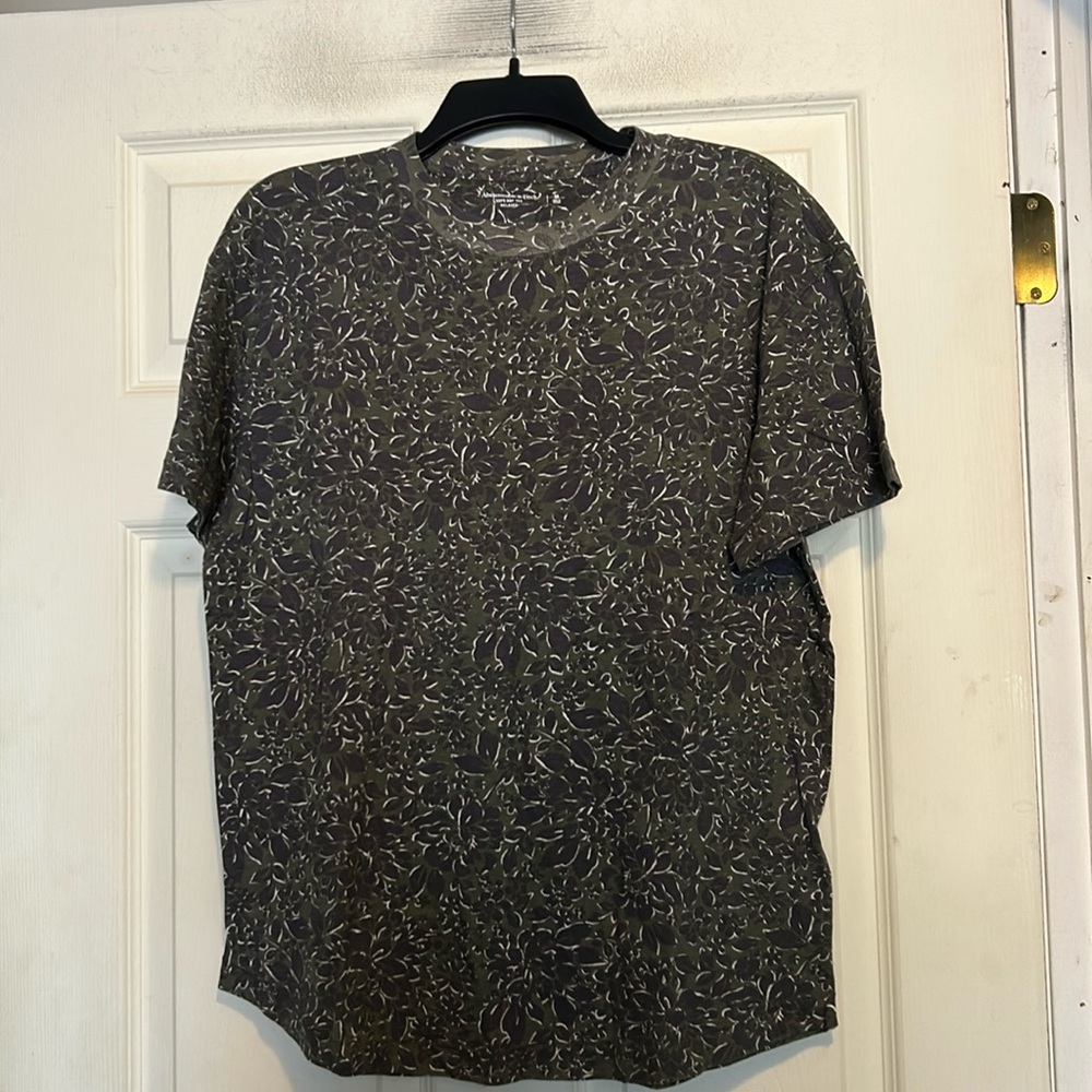 Abercrombie & Fitch Shirt Size Medium NWT Men’s Green